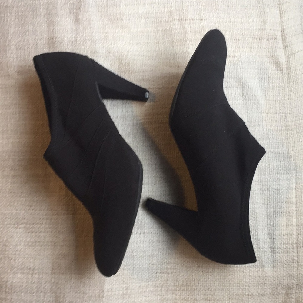 Women’s 7 Black Impo Stretch Ankle Boots